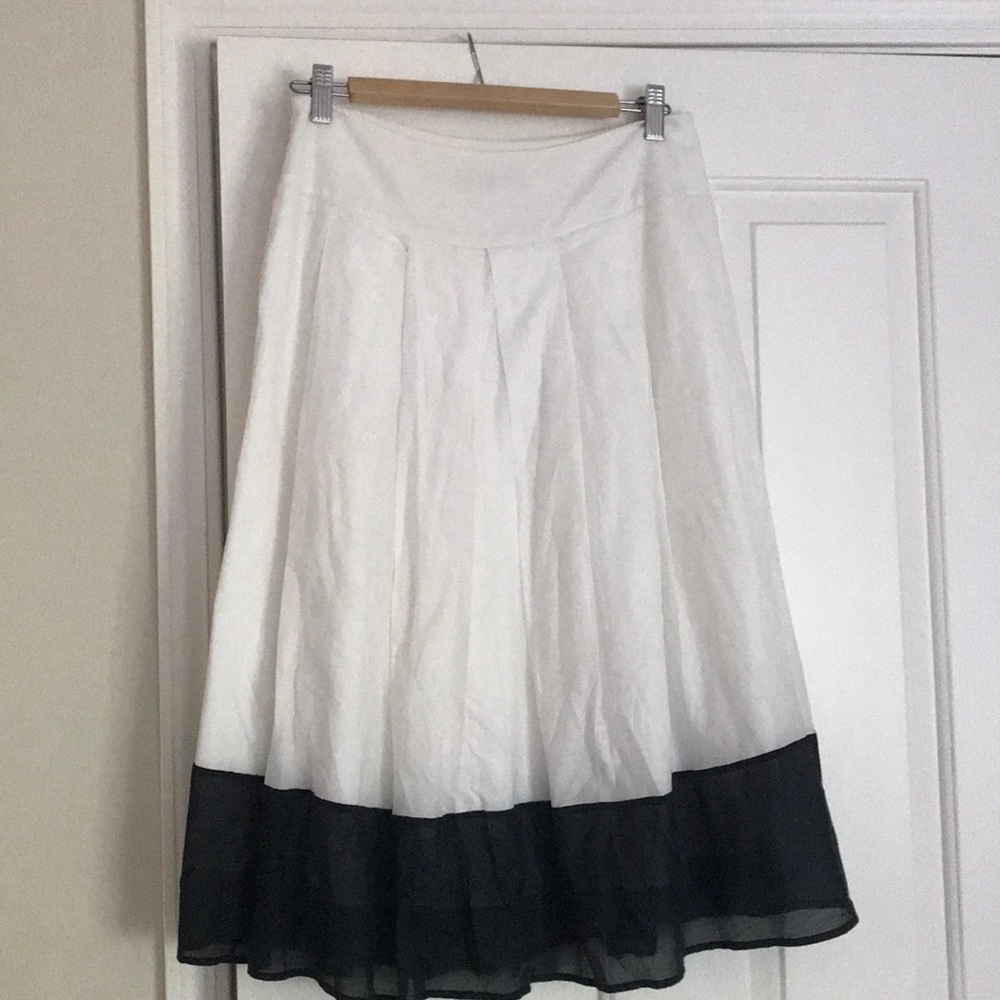 Club Monaco White and Navy Midi Skirt
